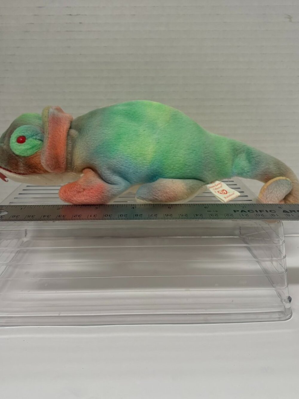 Ty Beanie Baby RAINBOW the Tye-Dyed Chameleon 8.5" Plush Stuffed Toy w/o tag